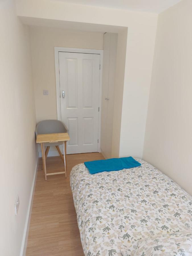 Vibrant Single Only For One Adult 3* Southall