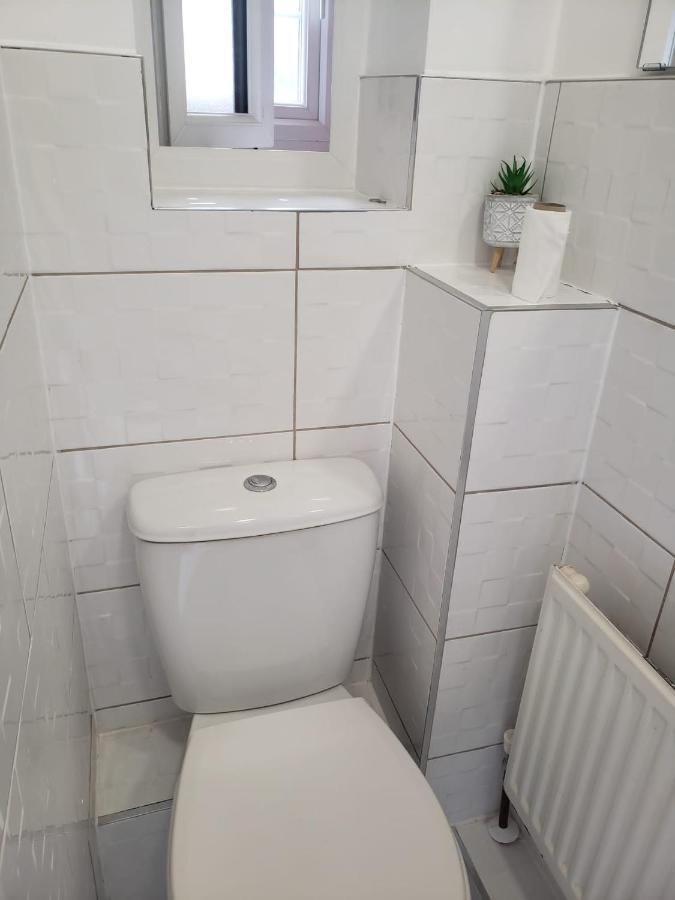 Vibrant Single Only For One Adult Southall